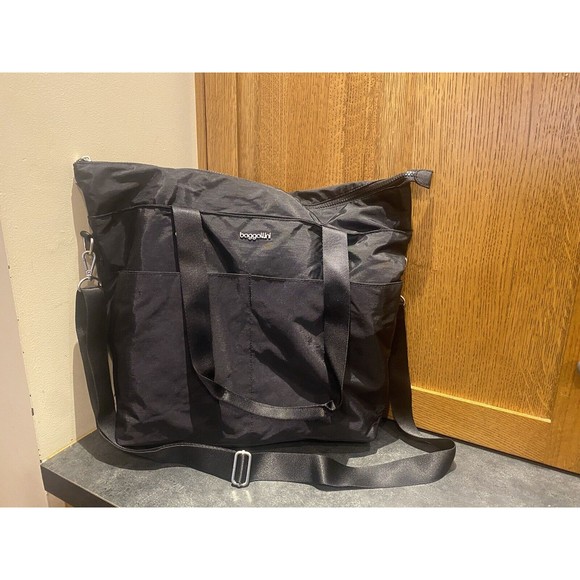 Baggallini Bags Baggallini The One Tote Bag With Travel Trolley